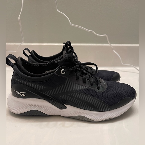 Gently worn, Reebok Women’s 8.5 HIIT Floatride black running shoe - Picture 5 of 7